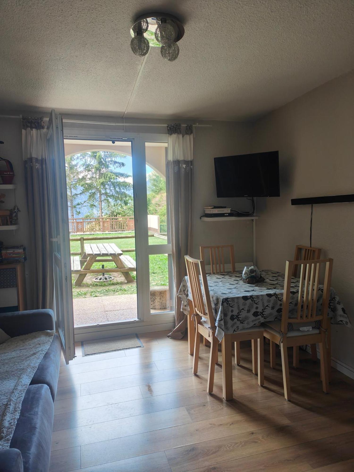 Studio Avec Jardin Et Garage, Proche Super Venosc 莱德萨阿尔卑斯 外观 照片